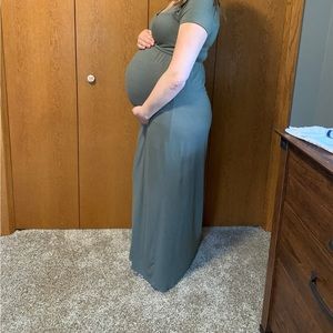 Olive short sleeve maxi maternity dress!
